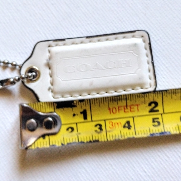 🏳️ 2" Coach Chalk Bone White Patent Leather Hang Tag Bag Fob Charm Keychain - Picture 5 of 5